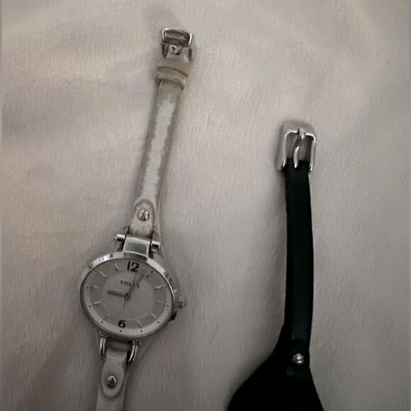 FOSSIL | Watch + Extra strap Bundle | 3 faces, 3 straps - Picture 4 of 9